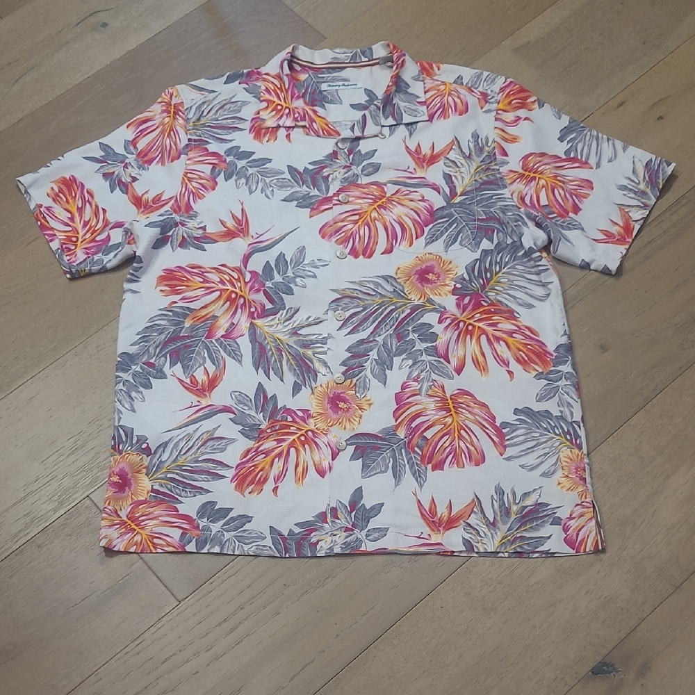 EUC Tommy Bahama Hawaiian Shirt Men's sz LT White/Red/Grey Floral Camp Shirt